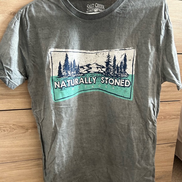 Muskoka Naturally Stoned Graphic Tee!! - Picture 1 of 2